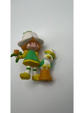 1983 AGC Strawberry Shortcake Mint Tulip Figurine With Duck - Vintage Collectibl